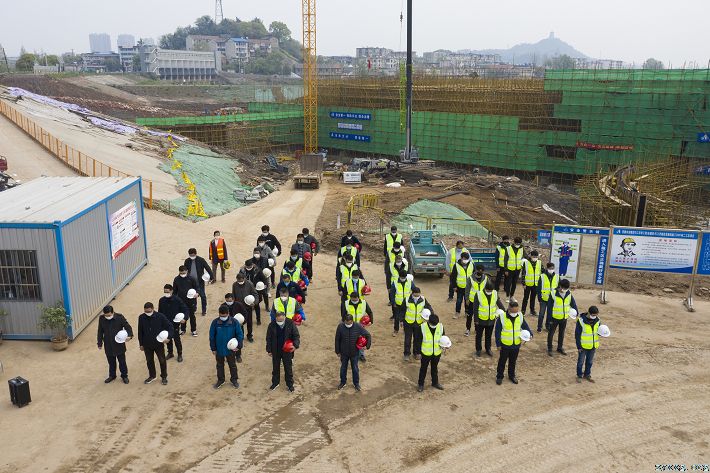 这一刻，枞阳全城默哀！