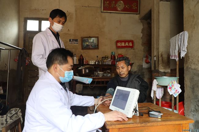 吴东升一位基层医生的坚守