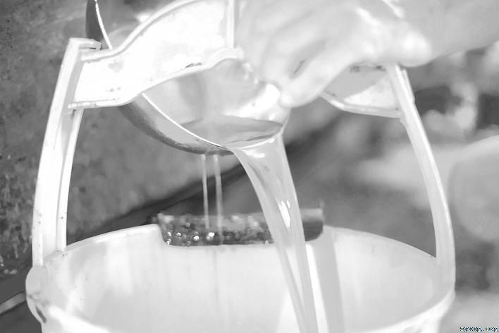 长江汛情趋稳 传统木榨飘香