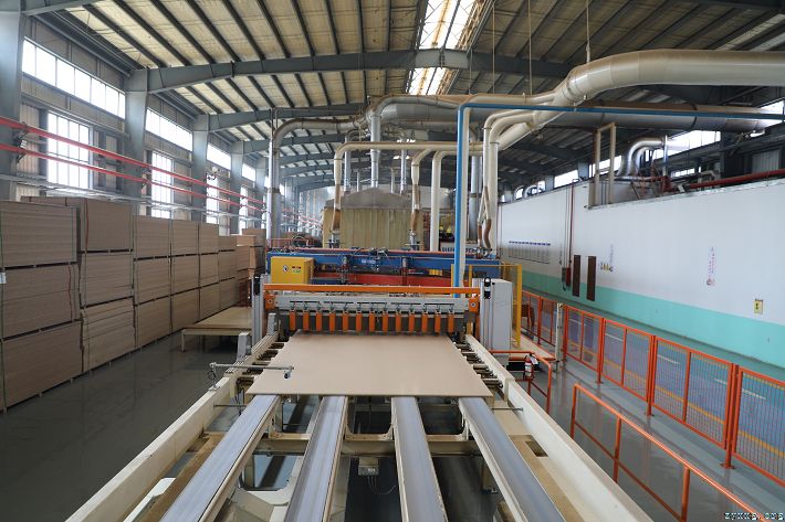 重大项目攻坚年万华秸秆产销两旺向前“犇”