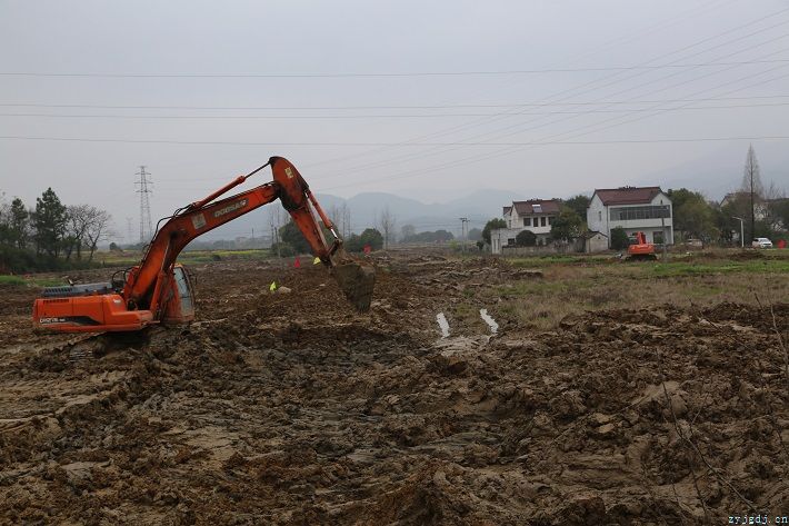 建设高标农田  端牢粮食饭碗