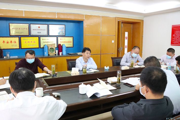 县疫情防控应急综合指挥部会议召开